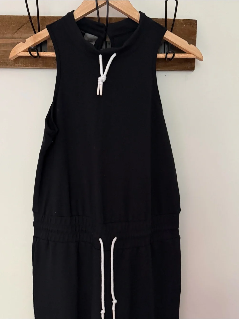 Gymshark Black Sleeveless Hooded Jumpsuit Romper One Piece Activewear Women’s M